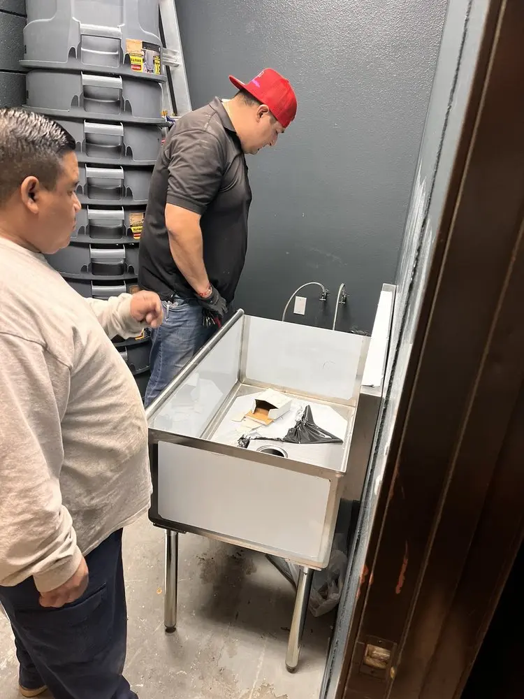Commercial plumbing and sink installation in Hollywood Park